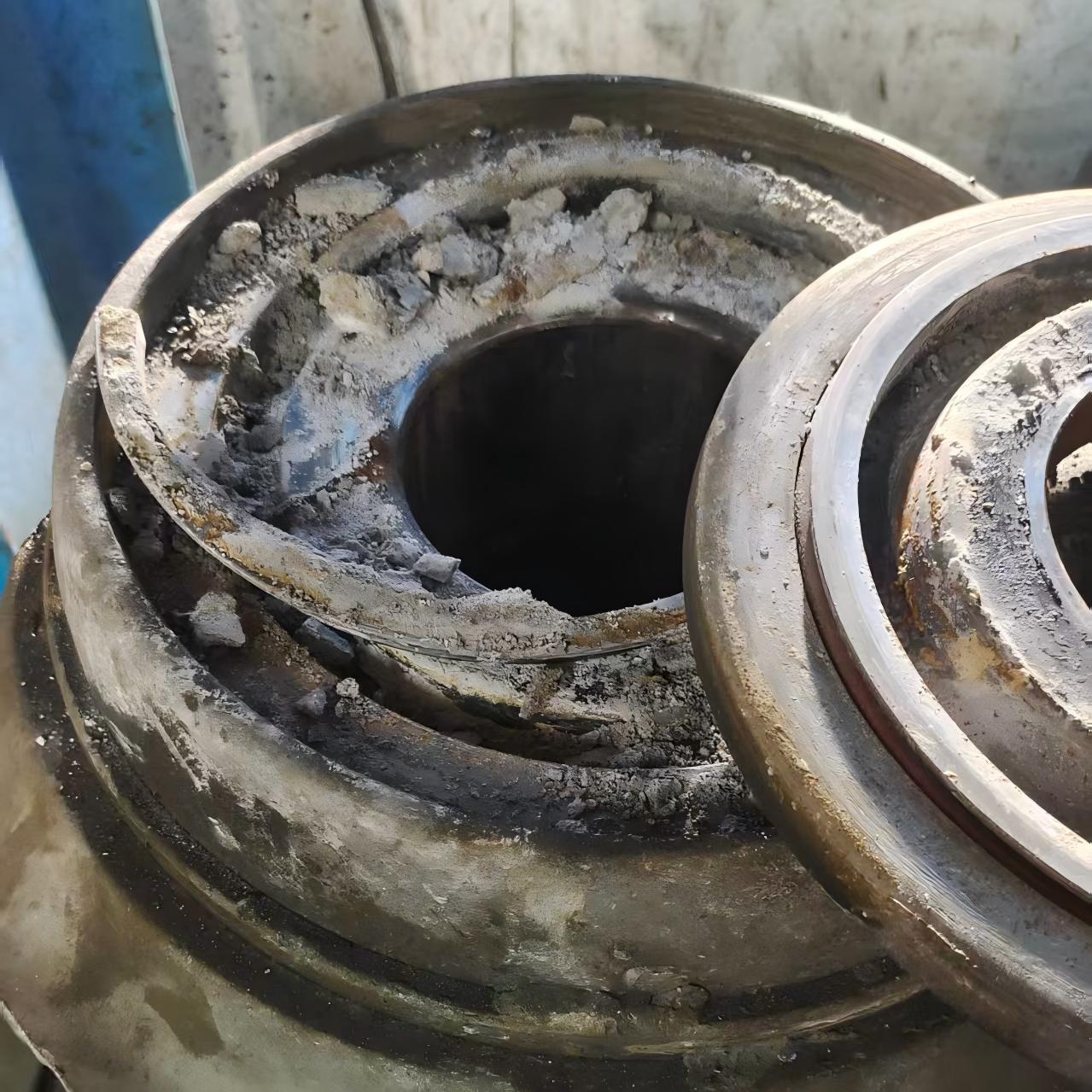 Lubricant Leakage.jpg